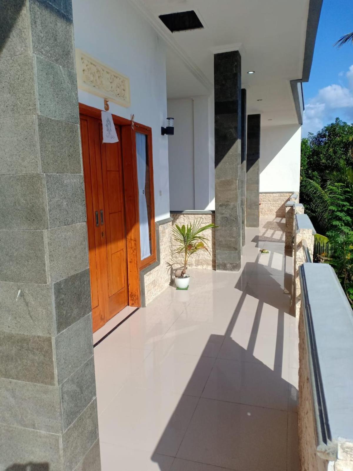 D'Transit Hotel Batununggul Exterior photo